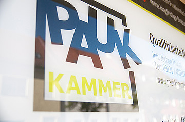 Corporate Identity, Leitsystem, Beschilderung, Flyer, Plakate · Nachhilfeinstitut Paukkammer Erlangen